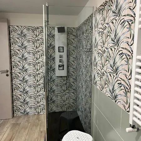 Camera Eden 3* Formia